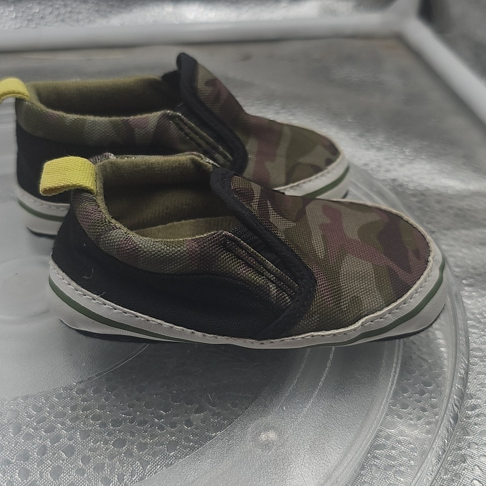 H Kidgets Shoes Camoflage Size 2 - Picture 5 of 6